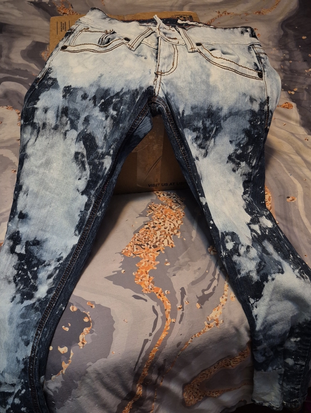 DKNY Women’s Black & White Acid-Wash Skinny Jeans